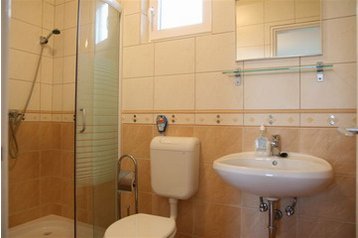 Сімейний пансіонат Halászi 2